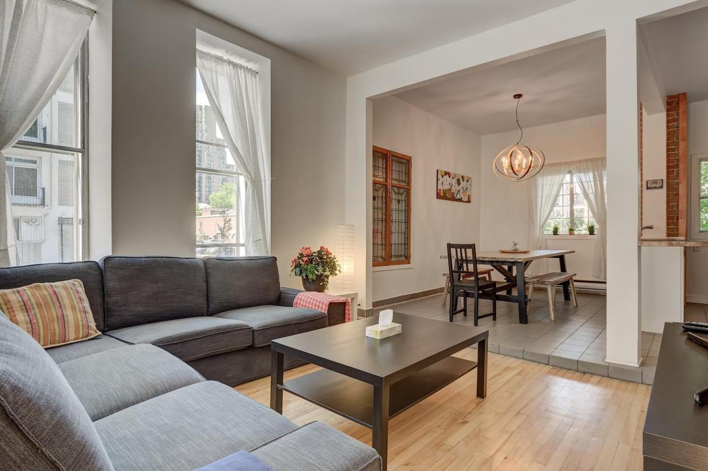 Perfect For Groups Big Livingroom 2 Backyard 3Br Montréal Esterno foto